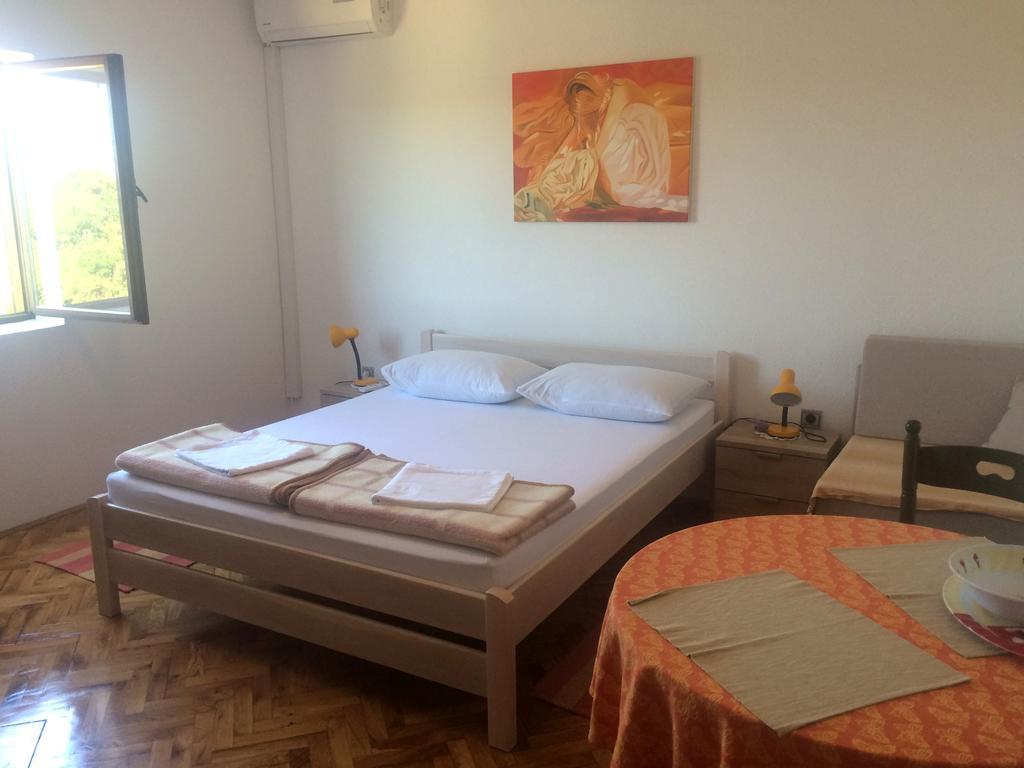 Apartments Radulovic บีโอกราดนาโมรู ภายนอก รูปภาพ